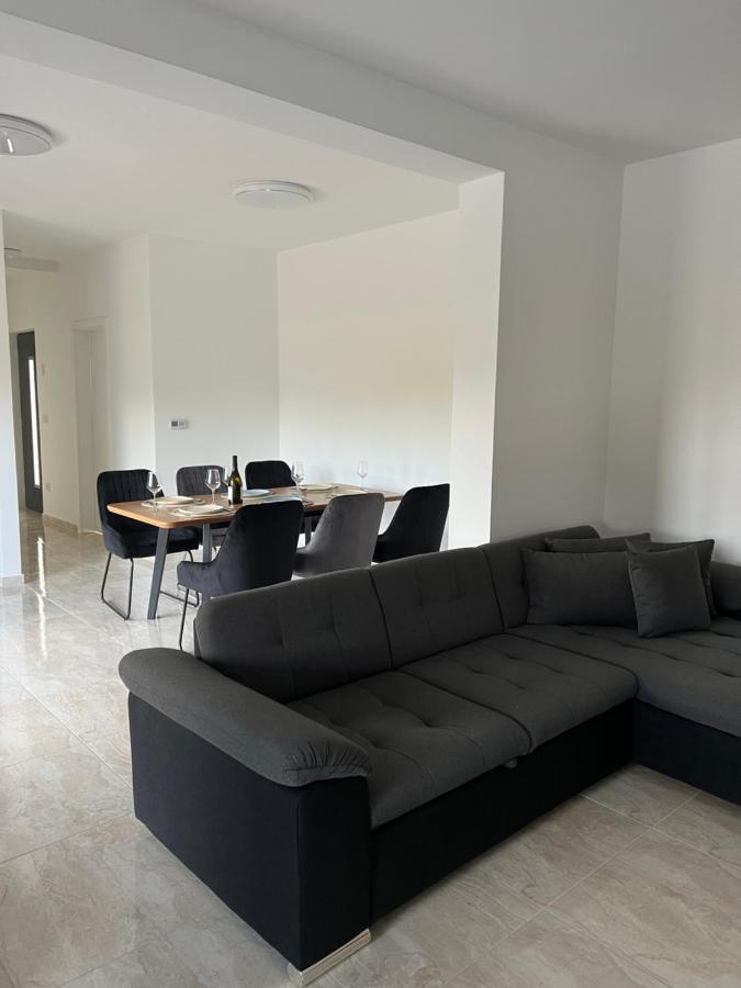 Modern Home Ula بروتونيغلا المظهر الخارجي الصورة