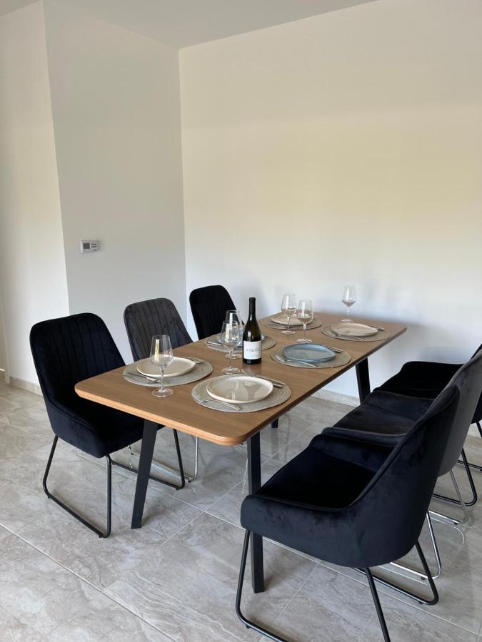 Modern Home Ula بروتونيغلا المظهر الخارجي الصورة