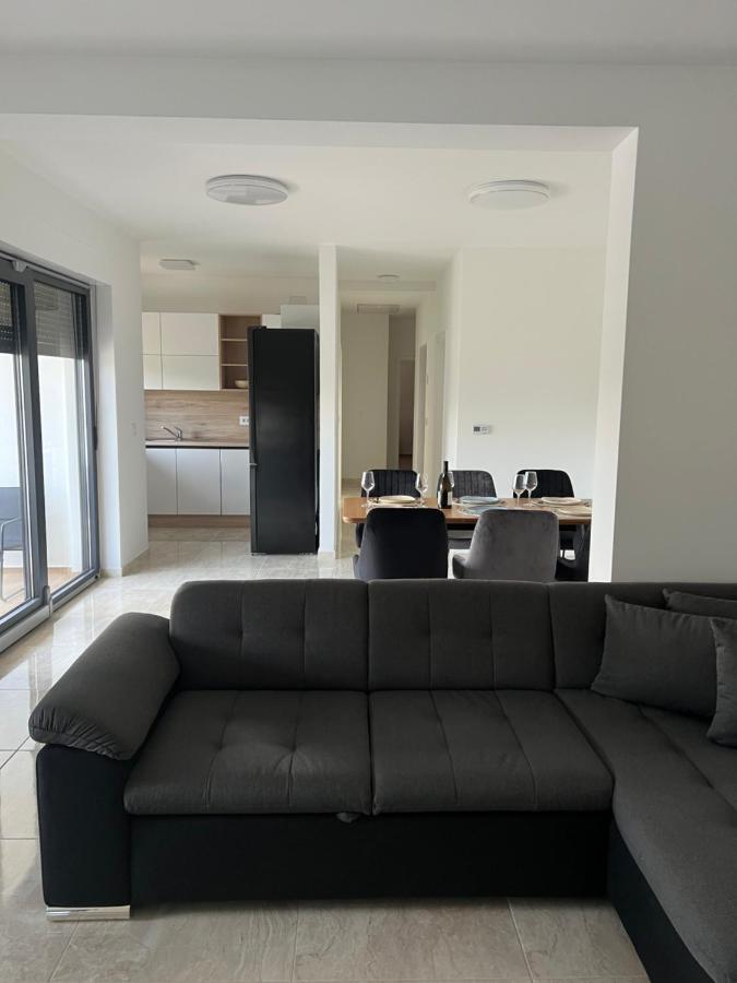 Modern Home Ula بروتونيغلا المظهر الخارجي الصورة