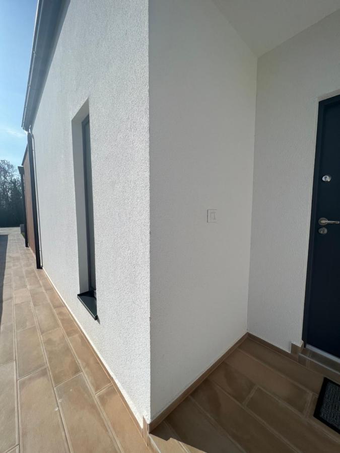 Modern Home Ula بروتونيغلا المظهر الخارجي الصورة