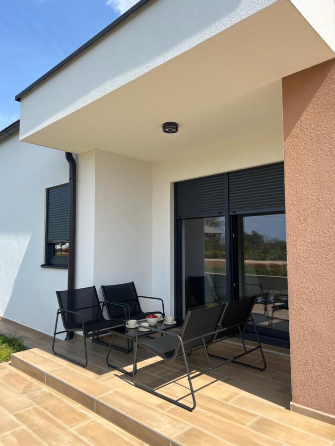 Modern Home Ula بروتونيغلا المظهر الخارجي الصورة