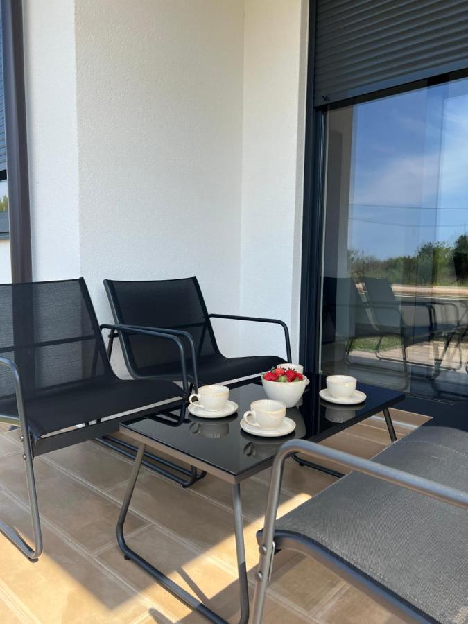 Modern Home Ula بروتونيغلا المظهر الخارجي الصورة
