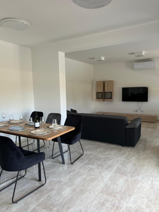 Modern Home Ula بروتونيغلا المظهر الخارجي الصورة