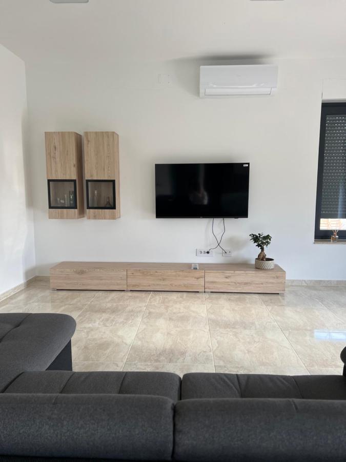 Modern Home Ula بروتونيغلا المظهر الخارجي الصورة