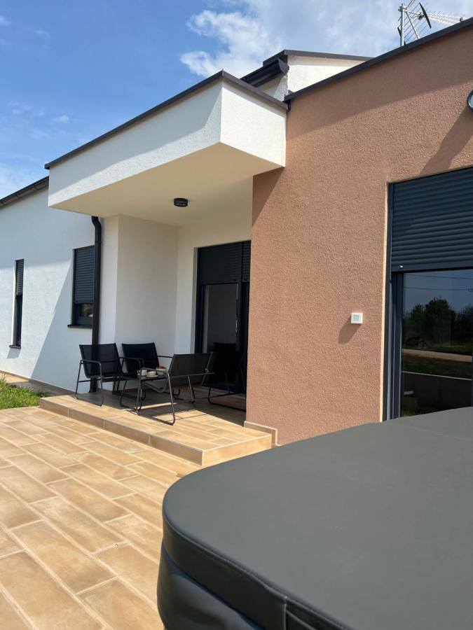Modern Home Ula بروتونيغلا المظهر الخارجي الصورة