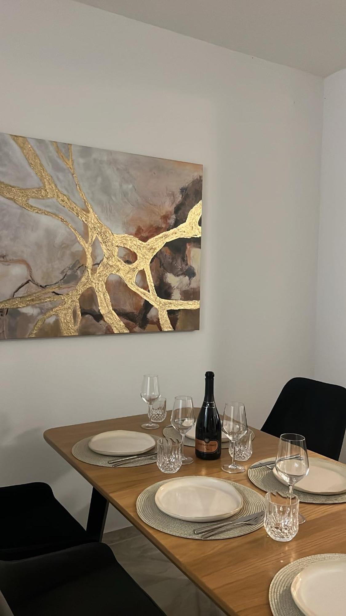 Modern Home Ula بروتونيغلا المظهر الخارجي الصورة